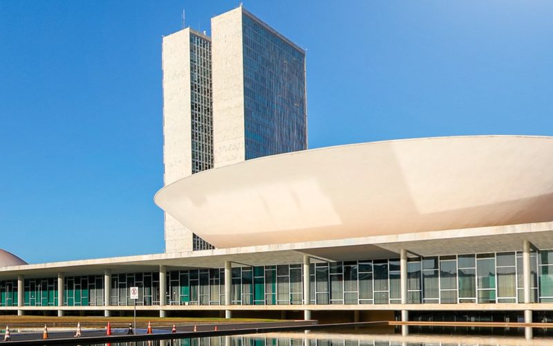 Ampliação de deputados federais terá efeito cascata em Goiás: aumento de uma cadeira estadual e custo extra de R$ 9 milhões por legislatura