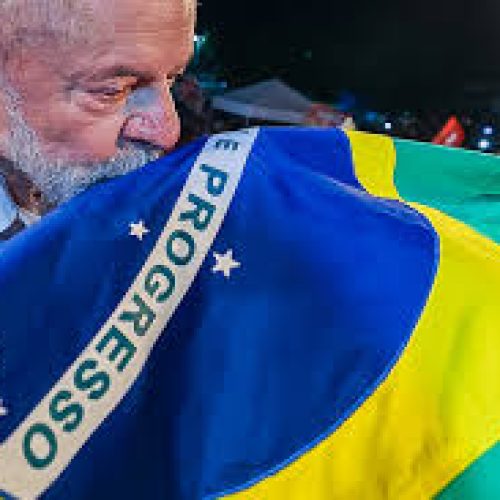 FIASCO – Declaração Polêmica de Lula sobre Democracia Gera Reações